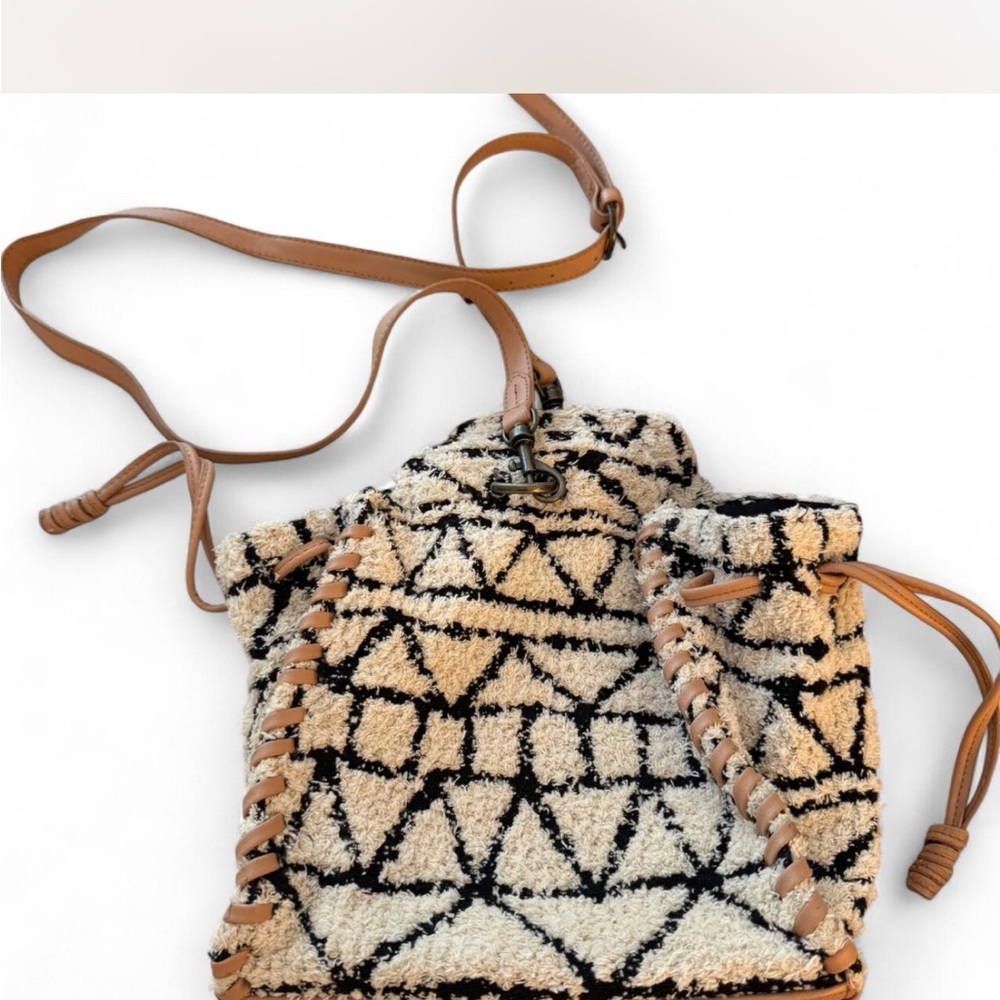 Universal Thread Black and Tan Backpack with Unique Pattern